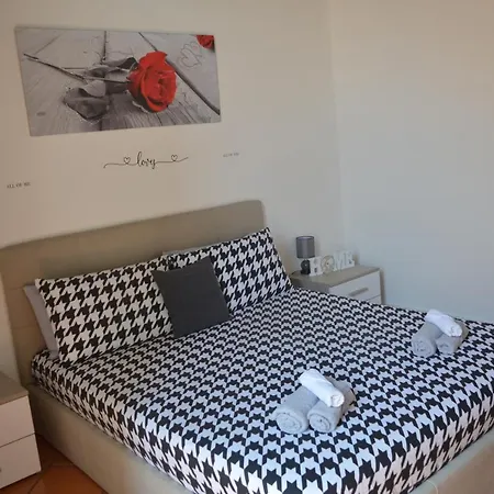 Domus Cavour Apartment Civitavecchia Exterior photo
